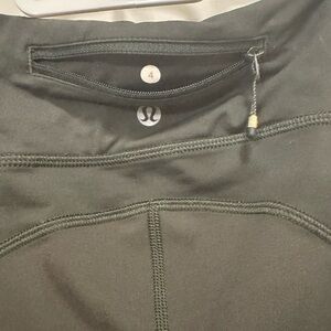 Lululemon Athletica Forrest Green Joggers with High-Performance Fabric